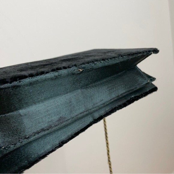 Vintage velvet embroidered bag with faux pearls - Picture 12 of 16